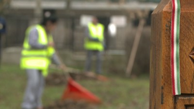 A Petőfi teret tették rendbe a rabok